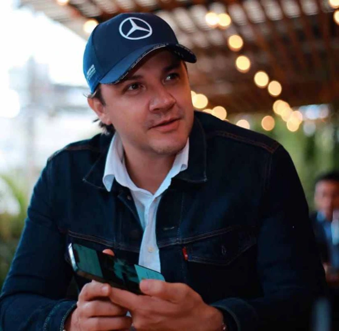 Diputado Douglas Rivero